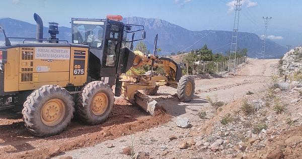 Kırsal mahallelerde yaz mesaisi devam ediyor.