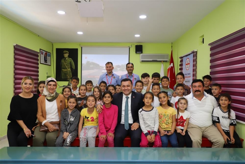 MANAVGAT'TAN GELEN ÖĞRENCİLER TRAFİĞİ ALANYA BELEDİYESİ İLE ÖĞRENDİ