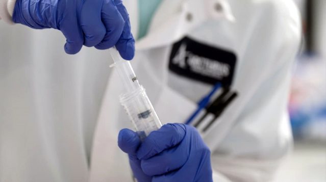 Prof. Dr. Şardaş ülkelerin koronavirüs aşısı çalışmalarını anlattı: Aşı en erken 1 yılda bulunabilir