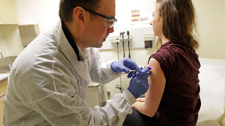 Eski Harvard profesörü: Corona virüs aşısı yakın zamanda bulunmayacak!
