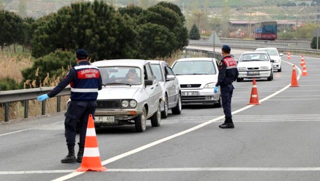 31 ile yönelik giriş-çıkış kısıtlaması, Pazartesi 00.00'a kadar uzatıldı