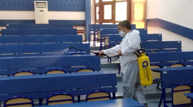   Büyükşehir Belediyesi sınavlar  öncesi okulları dezenfekte etti 