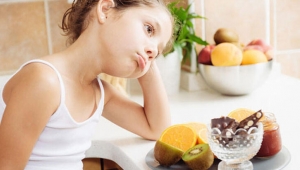 Kilosuyla dalga geçilen çocuklarda anoreksiya görülüyor!