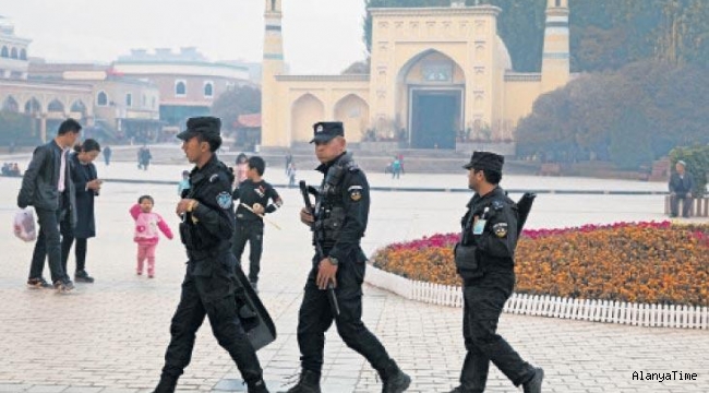 Trump'tan Uygur tasarısına jet onay