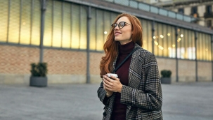 Gözlük kullananlar için makyaj önerileri