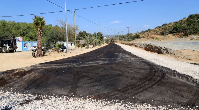 ALANYA BELEDİYESİ'NDEN BATI MAHALLELERİNDE ASFALT ATAĞI