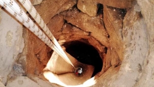 Alanya'da su kuyusu açarken öldü