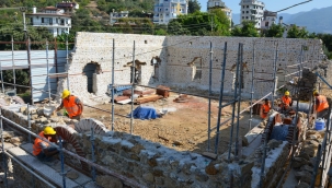 Alanya Gülevşen Camii'nin  restore çalışmaları sürüyor 