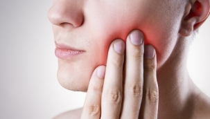 Diş Ağrısına Ne İyi Gelir? Diş Ağrısı Nasıl Geçer? Evde Ağrıyı Kesen Bitkisel ve Doğal Tedavi Yöntemi