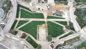 İstanbul'un sembol yapılarından Yedikule Hisarı yeniden ziyarete açılıyor