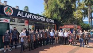 Kamuflaj forma projemize ilk destek Alanya Ülkü Ocakları'ndan