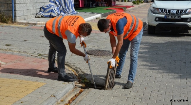 2 bin yağmur suyu gideri temizleniyor