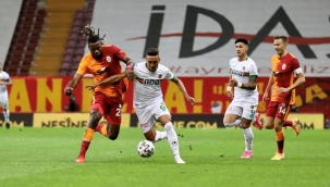 Aytemiz Alanyaspor  Galatasarayı sahasında 2 - 1 mağlup etti