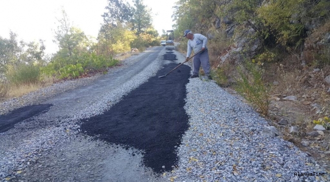 Büyükşehir'den Alanya kırsalında yol mesaisi