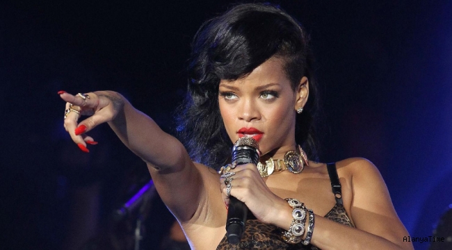 Rihanna, Forbes'un kendi girişimleriyle zengin olan kadınlar listesine girdi