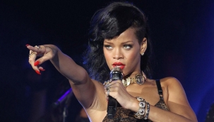 Rihanna, Forbes'un kendi girişimleriyle zengin olan kadınlar listesine girdi