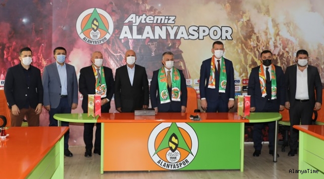 Antalya Valisi Ersin Yazıcı kulübümüzü ziyaret etti