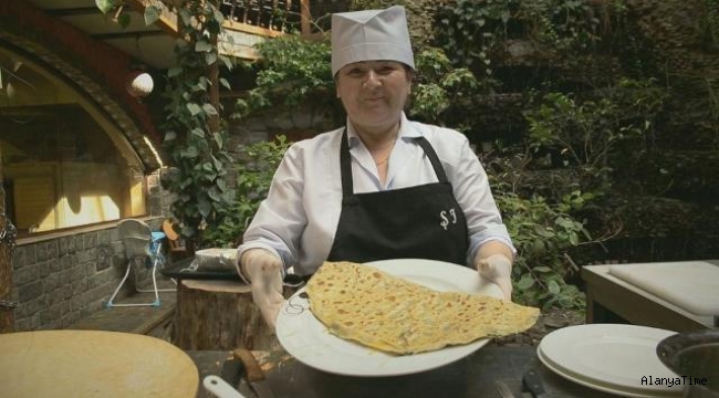 Azerbaycan'ın geleneksel tatlarından "Qutabı"