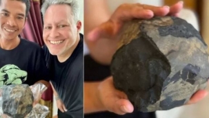 Evinin çatısına göktaşı düşünce bir gecede zengin oldu