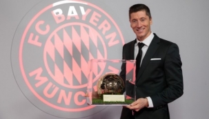 Bayern Münih'in Polonyalı golcüsü Robert Lewandowski, FIFA tarafından  yılın en iyi oyuncusu seçildi.