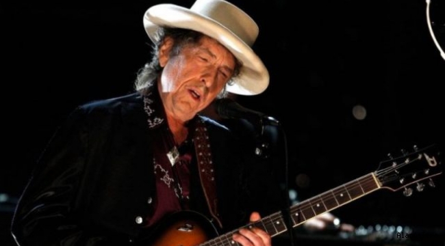 Bob Dylan tüm şarkı kataloğunu Universal'a satıyor