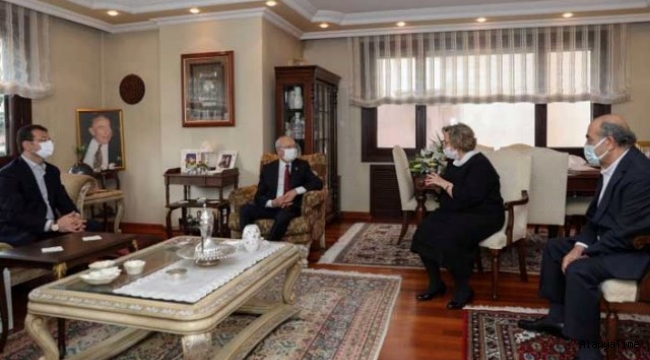 CHP Genel Başkanı Kemal Kılıçdaroğlu; Merhum Alparslan Türkeş'in eşi Seval Türkeş'i ziyaret etti.