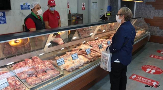 Halk Et Satış Mağazalarında  1 yılda 321 ton et ürünü satıldı