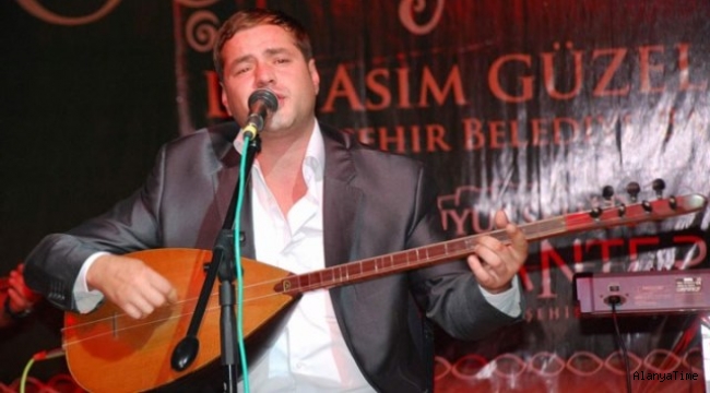 Türk Halk Müziği Sanatçısı Engin Nurşani, tedavi gördüğü hastanede hayatını kaybetti.