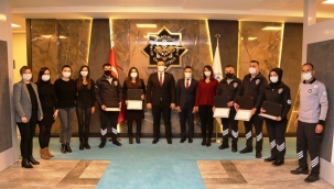 ALKÜ'DE İLK KURSİYERLER SERTİFİKALARINI ALDI