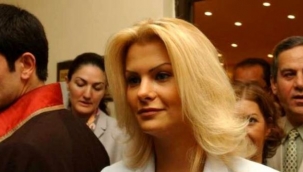 Eski manken Ebru Şimşek: Adnan Oktar'la mücadele ettiğim dönem bir tek Kemal Sunal bana sahip çıktı