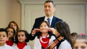 Milli Eğitim Bakanı Ziya Selçuk, "15 Şubat'tan itibaren okulların yüksek bir kapasiteyle açılması için kararlılığımız var