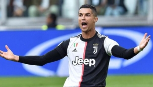 Ronaldo'nun Instagram hesabı 250 milyon takipçiye ulaşan ilk hesap oldu