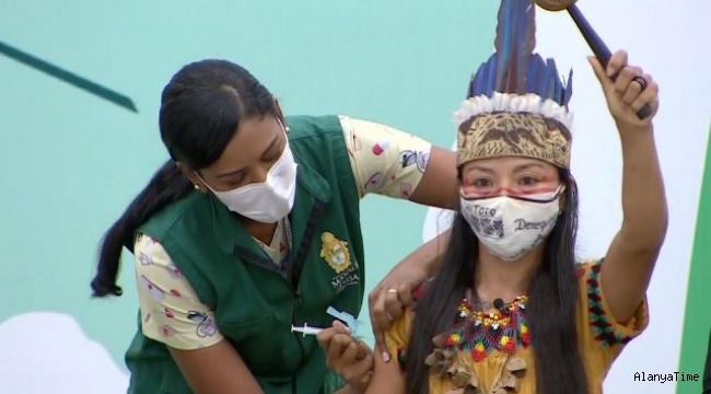 Amazon yerlileri, 'aşı karşıtı misyonerlerin telkiniyle' sağlık görevlilerine okla saldırıyor