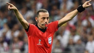 Cüneyt Çakır 21. yüzyılın en iyi ikinci hakemi seçildi