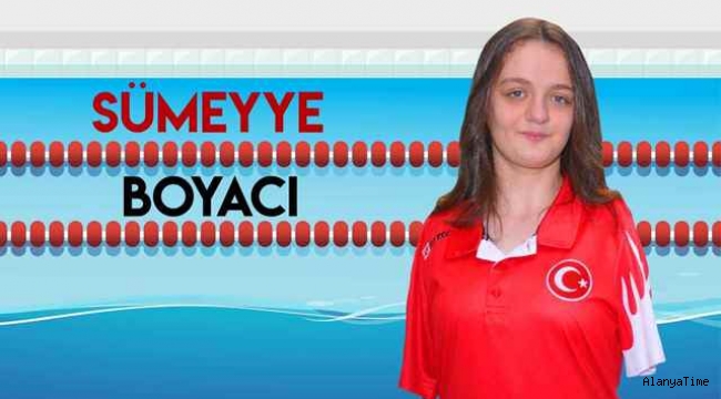 Milli yüzücü Sümeyye Boyacı