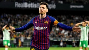 Uluslararası Futbol Tarihi ve İstatistikleri Federasyonu (IFFHS)'ye göre son 10 yılın en iyi futbolcusu Lionel Messi