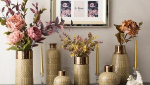 Vazoların İçleri Kolayca Nasıl Temizlenir?