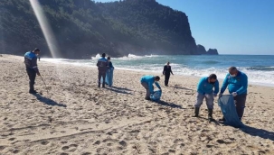 Alanya sahilleri temizleniyor