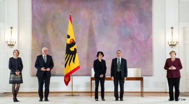 Almanya Cumhurbaşkanı'ndan, Uğur Şahin ve Özlem Türeci'ye Liyakat Nişanı
