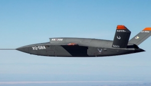 Boeing'in insansız savaş uçağı ilk uçuşunu yaptı