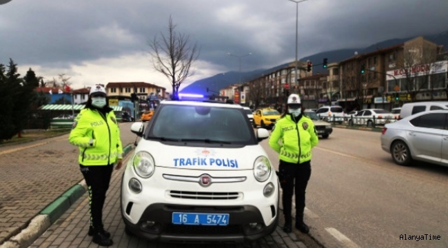 Bursa'da 500 kadın polis her alanda güvenliği sağlıyor