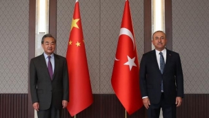 Çin Dışişleri Bakanı Türkiye'de: Dışişleri Bakanı Mevlüt Çavuşoğlu ile görüşme gerçekleştirildi