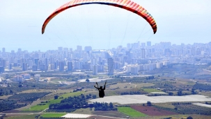 Down sendromlu çocukların yamaç paraşütü sevinci