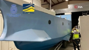İspanyol polisi ev yapımı narko denizaltı ele geçirdi