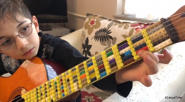 İTÜ'lü akademisyenlerin geliştirdiği 'Lego Mikrotonal Gitar', seyirci oylamasında dünya birincisi oldu