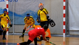 KADINLAR VE ERKEKLER SALON HOKEYİ 2. LİG PLAY-OFF MAÇLARI BAŞLADI