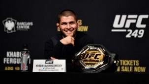Khabib Nurmagomedov, UFC'nin tüm sıralamalarından çıkarıldı