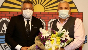 MUHASEBECİLERDEN BAŞKAN ŞAHİN'E ZİYARET