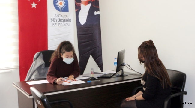 Antalya Büyükşehir Belediyesi danışmanlık hizmetlerini ilçelere taşıdı.