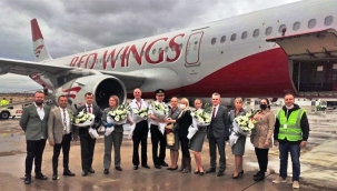 Moskova'dan Antalya'ya ilk kafile geldi